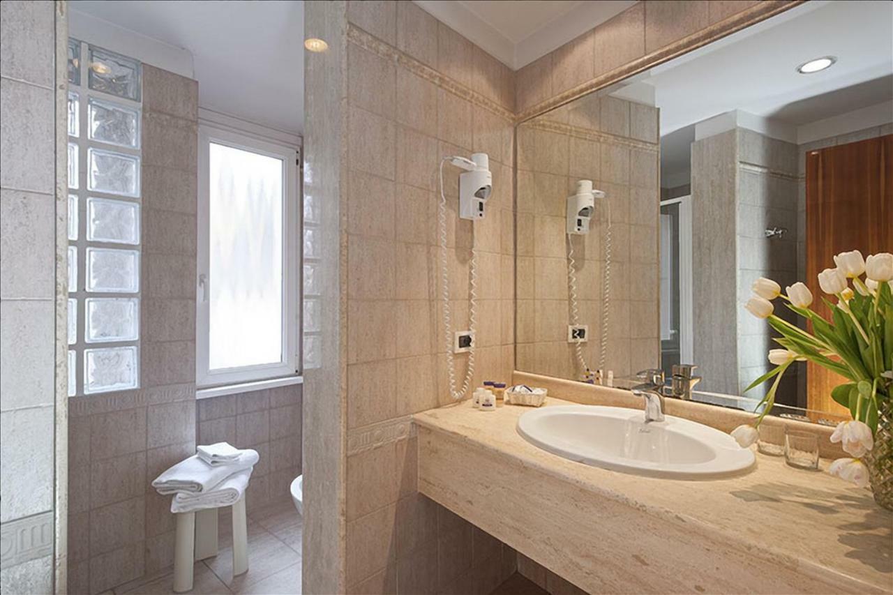 Hotel Portoghesi Roma Dış mekan fotoğraf